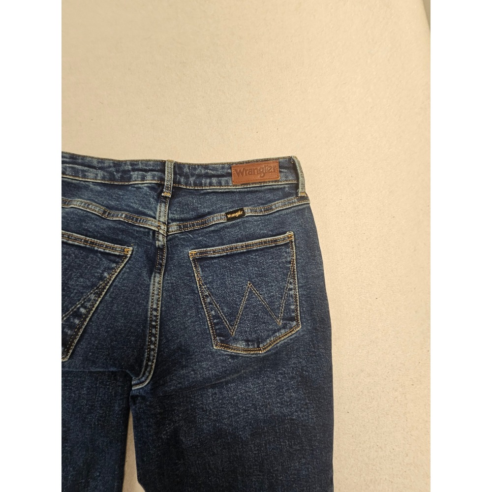 Wrangler High Rise True Straight Jeans Med Blue Denim 4x32 NWT 1004096 CWT - Picture 7 of 8